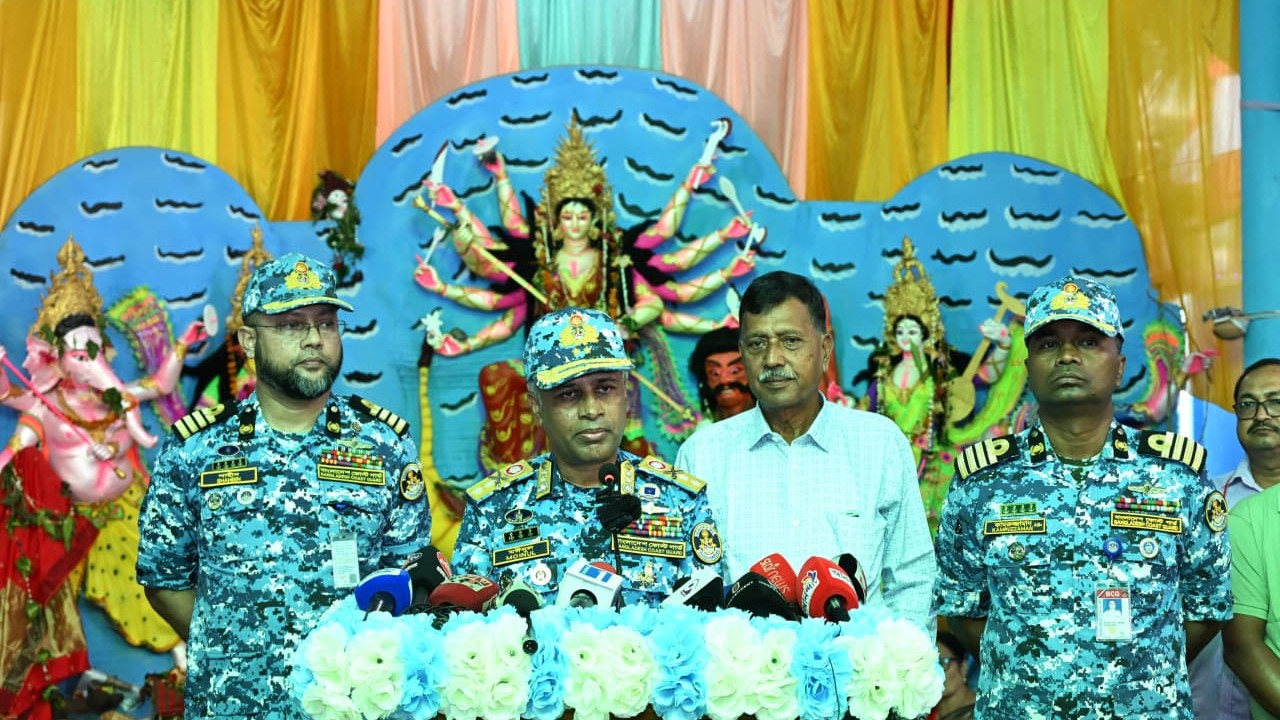 মোংলায় দুর্গাপূজার নিরাপত্তায় কোস্টগার্ডের ৩ হাজার ৫০০ সদস্য: মহাপরিচালক